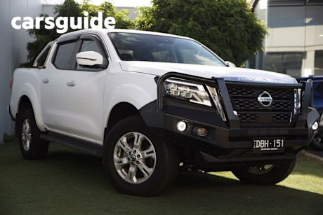 White 2023 Nissan Navara Dual Cab Pick-up ST (4X4)