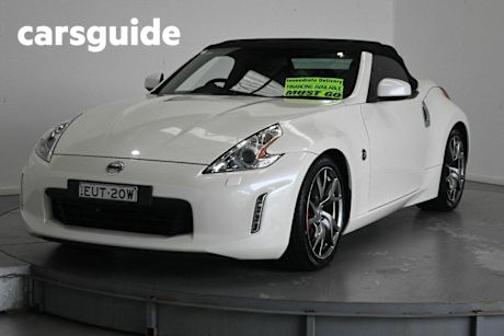 White 2017 Nissan 370Z Roadster
