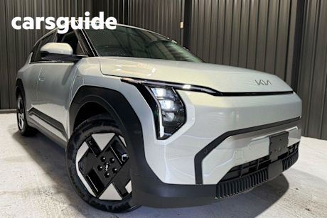 Silver 2025 Kia EV3 Wagon AIR 2WD SR
