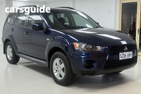 Blue 2011 Mitsubishi Outlander Wagon LS (fwd)