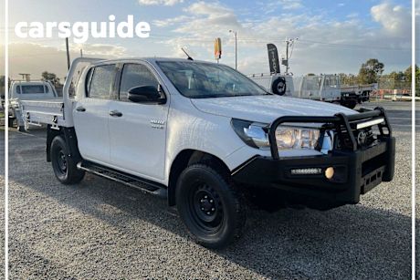 White 2020 Toyota Hilux Double Cab Chassis SR (4X4)