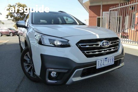 White 2024 Subaru Outback Wagon AWD Touring