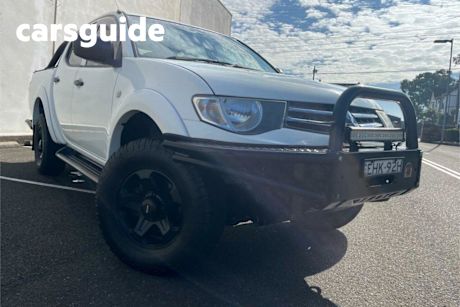 White 2015 Mitsubishi Triton Double Cab Utility GLX (4X4)