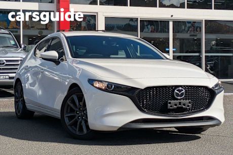 White 2022 Mazda 3 Hatchback G25 GT
