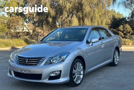White 2010 Toyota Crown Sedan Special Edition