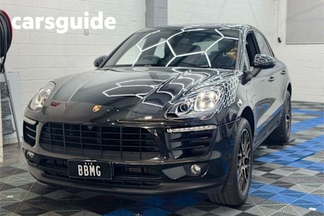 Grey 2018 Porsche Macan Wagon