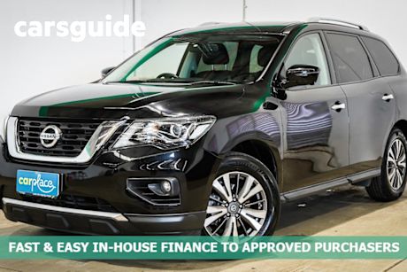 Black 2017 Nissan Pathfinder Wagon ST-L (4X2)