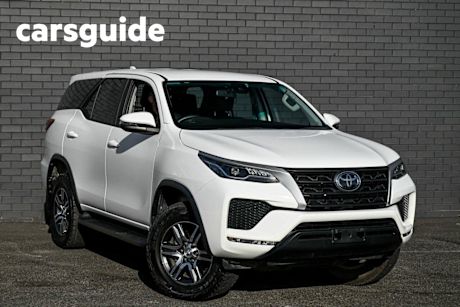White 2022 Toyota Fortuner Wagon GX NAV