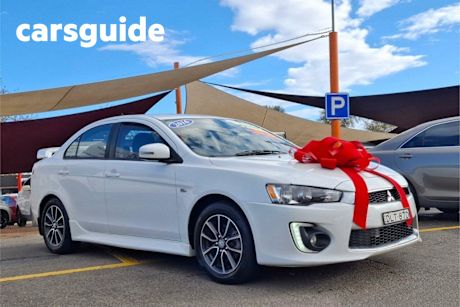 White 2016 Mitsubishi Lancer Sedan ES Sport