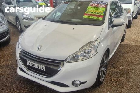 White 2012 Peugeot 208 Hatchback Allure Sport