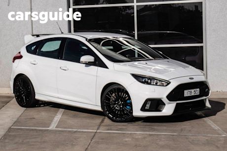White 2016 Ford Focus Hatchback RS