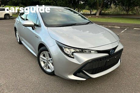 Silver 2019 Toyota Corolla Hatchback Ascent Sport (hybrid)