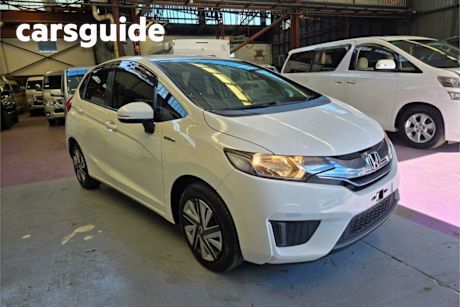 White 2016 Honda Fit Hatch HYBRID, UPGRADED HEAD UNIT