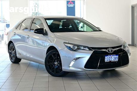 Silver 2016 Toyota Camry Sedan RZ S.e.