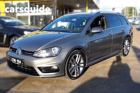 Grey 2015 Volkswagen Golf Wagon 110 TDI Highline