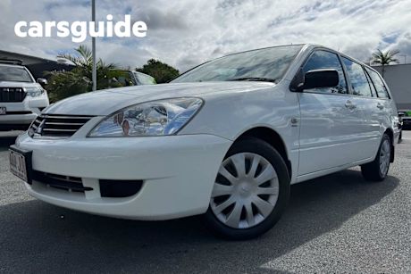 White 2006 Mitsubishi Lancer Wagon ES
