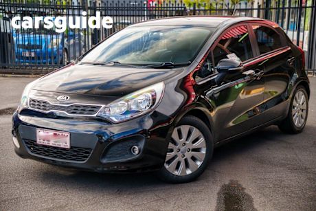 Black 2013 Kia RIO Hatchback SI