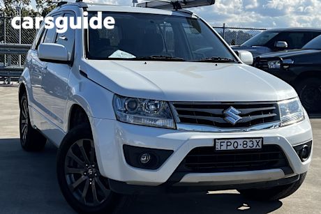 White 2015 Suzuki Grand Vitara Wagon Sports (4X4)
