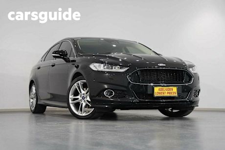 Black 2017 Ford Mondeo Hatchback Titanium