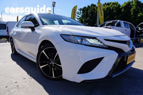 White 2019 Toyota Camry Sedan SX