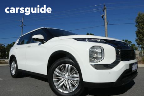 White 2022 Mitsubishi Outlander Wagon ES 5 Seat (2WD)
