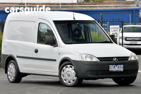 White 2006 Holden Combo Van