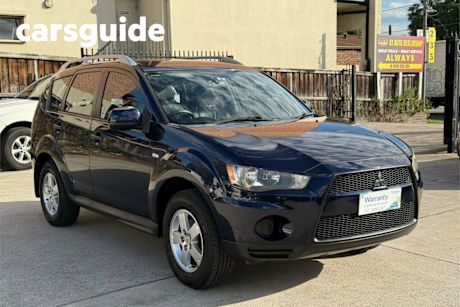 Blue 2010 Mitsubishi Outlander Wagon LS