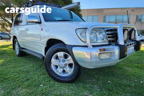White 2006 Toyota Landcruiser Wagon Sahara (4X4)