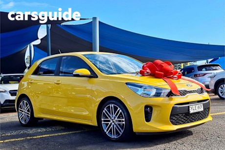 Yellow 2019 Kia RIO Hatchback Sport