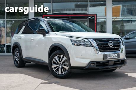 White 2024 Nissan Pathfinder Wagon TI (4WD)