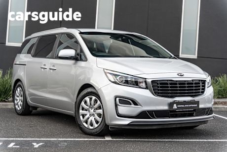 Silver 2019 Kia Carnival Wagon S