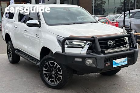 White 2022 Toyota Hilux Double Cab Pick Up SR5 + Premium Interior (4X4)