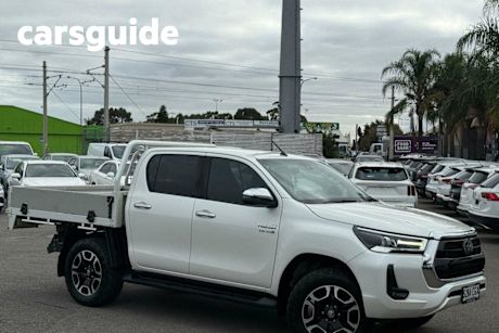 White 2020 Toyota Hilux Double Cab Pick Up SR5 (4X4)