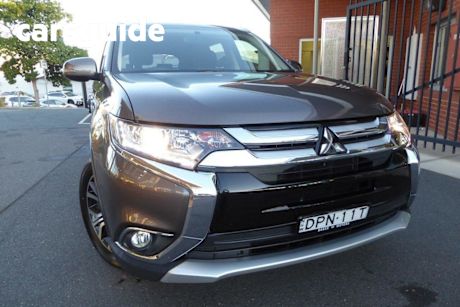 Brown 2017 Mitsubishi Outlander Wagon LS (4X4)