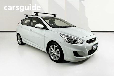 White 2019 Hyundai Accent Hatchback Sport