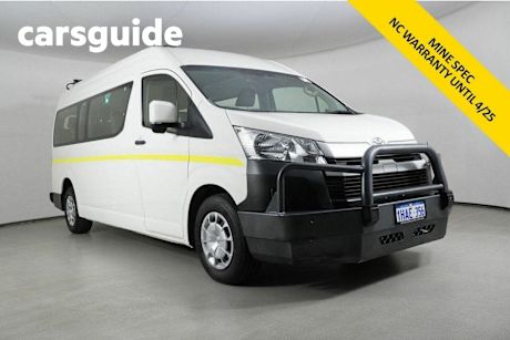 White 2020 Toyota Hiace Bus Commuter (12 Seats)