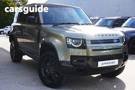Green 2024 Land Rover Defender Wagon 110 D300 X-Dynamic SE (220KW)