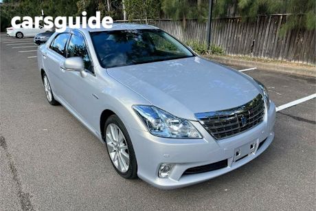 Silver 2012 Toyota Crown Sedan Majesta (hybrid)