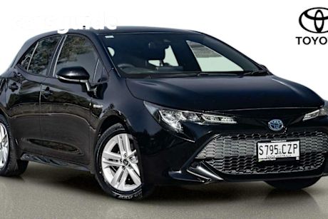 Black 2020 Toyota Corolla Hatchback Ascent Sport Hybrid