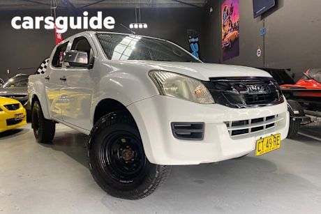 White 2015 Isuzu D-MAX Crew Cab Chassis SX (4X4)