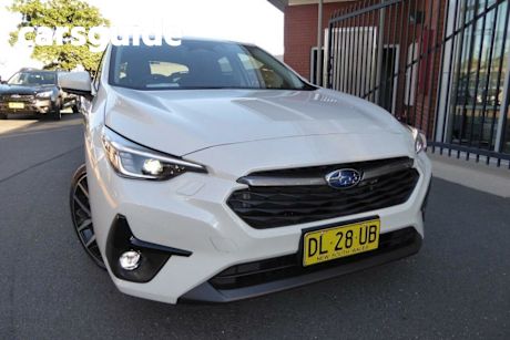 White 2024 Subaru Impreza Hatchback 2.0R (awd)