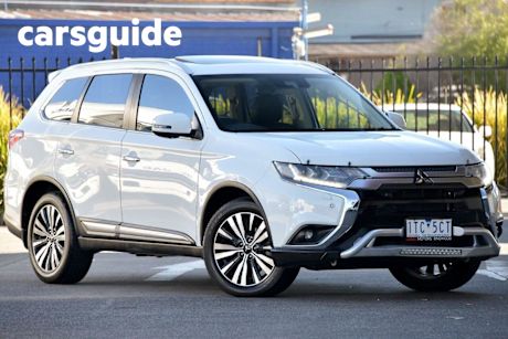 White 2020 Mitsubishi Outlander Wagon Exceed 7 Seat (awd)