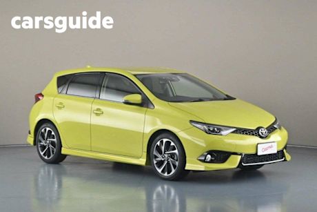Yellow 2018 Toyota Corolla Hatchback ZR