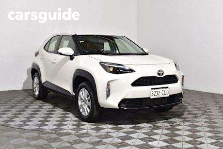 White 2021 Toyota Yaris Cross Wagon GX
