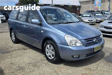Silver 2008 Kia Grand Carnival Wagon EX Luxury Sports
