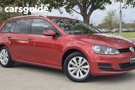 Red 2016 Volkswagen Golf Wagon 92 TSI Comfortline