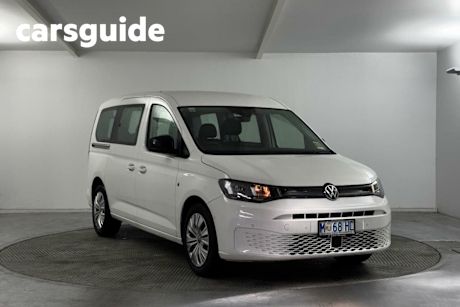 White 2024 Volkswagen Caddy 5 Crew Van TSI220