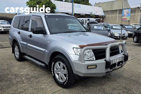 Silver 2009 Mitsubishi Pajero Wagon GLX LWB (4X4)