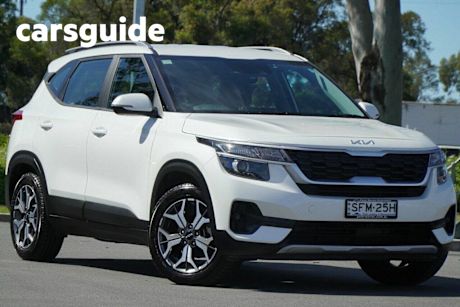 White 2021 Kia Seltos Wagon Sport (fwd)