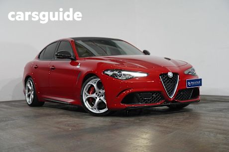 Red 2017 Alfa Romeo Giulia Sedan Quadrifoglio (qv)